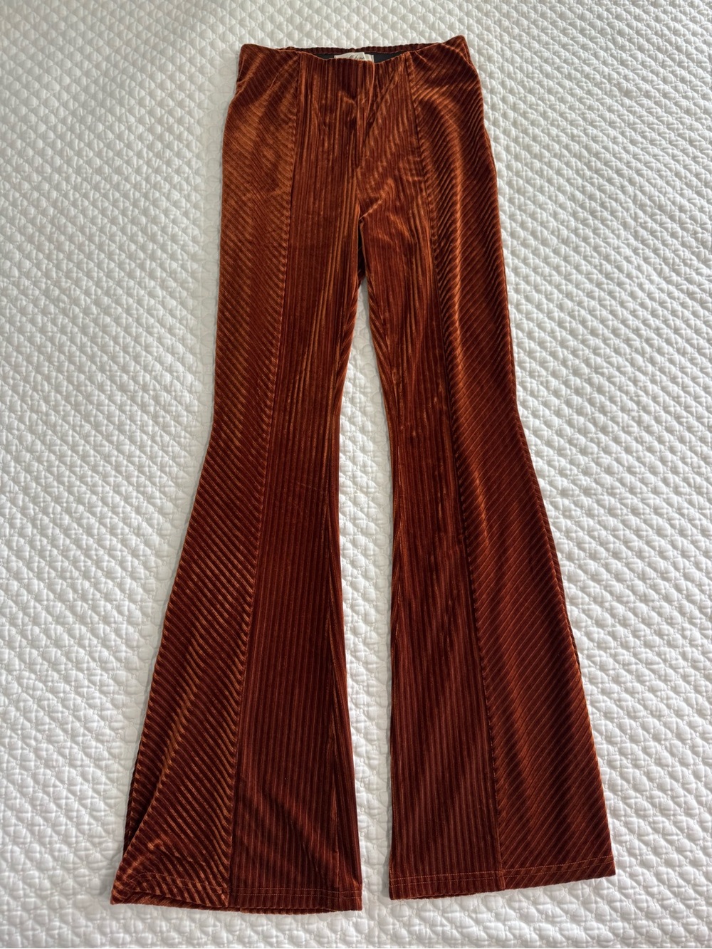 Mahina (local brand in Hawaii) high waisted ribbed flare pants - Picture 3 of 10